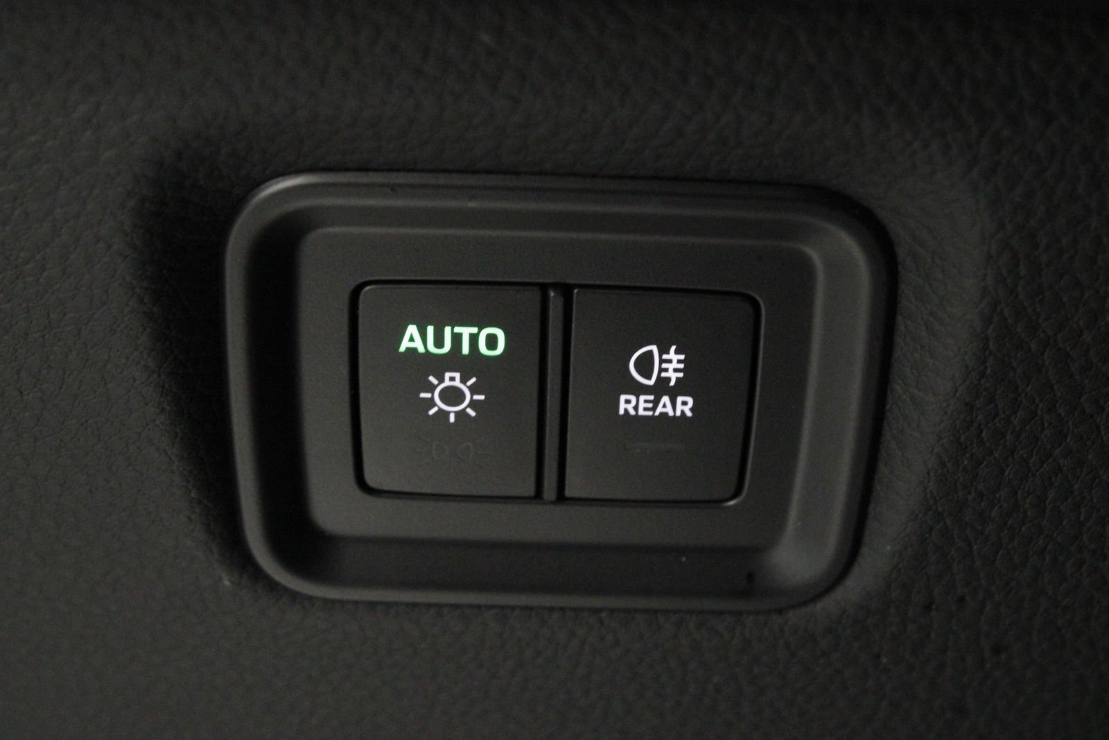 Certified 2026 Porsche Cayenne Coupe AWD/4WD image 33