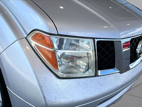 Used 2005 Nissan Pathfinder LE RWD image 26