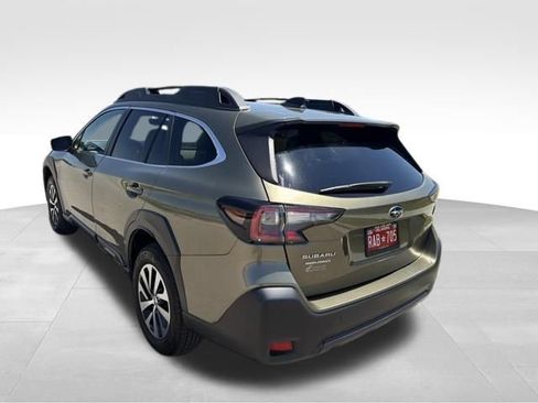 Certified 2025 Subaru Outback Premium AWD/4WD image 6