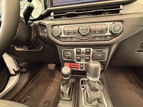 New 2026 Jeep Gladiator Mojave AWD/4WD image 15