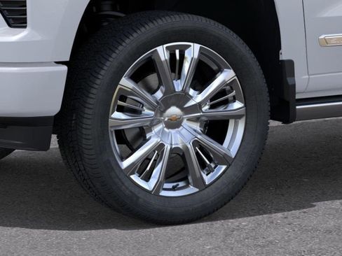 New 2026 Chevrolet Silverado 1500 High Country AWD/4WD image 9