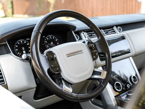 Used 2019 Land Rover Range Rover Long Wheelbase Supercharged image 18