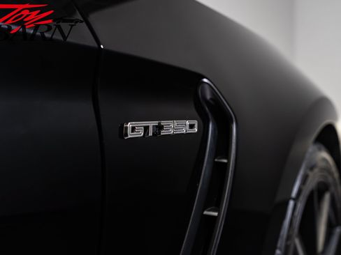 Used 2016 Ford Mustang Shelby GT350 w/ Technology Package RWD image 12