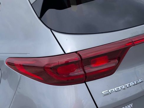 Used 2021 Kia Sportage LX FWD image 10