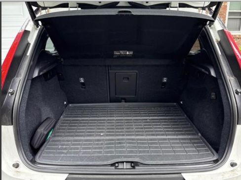 Used 2023 Volvo XC40 Recharge Plus w/ Protection Package Premier AWD/4WD image 13