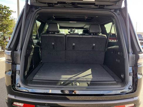 New 2026 Jeep Grand Wagoneer L 4WD w/ Premium Group I image 8