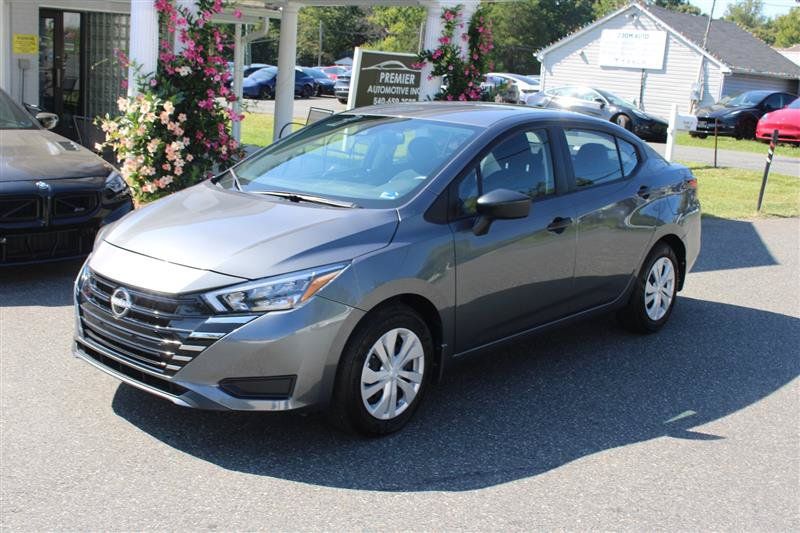 Used 2025 Nissan Versa S w/ Trunk Package FWD image 4