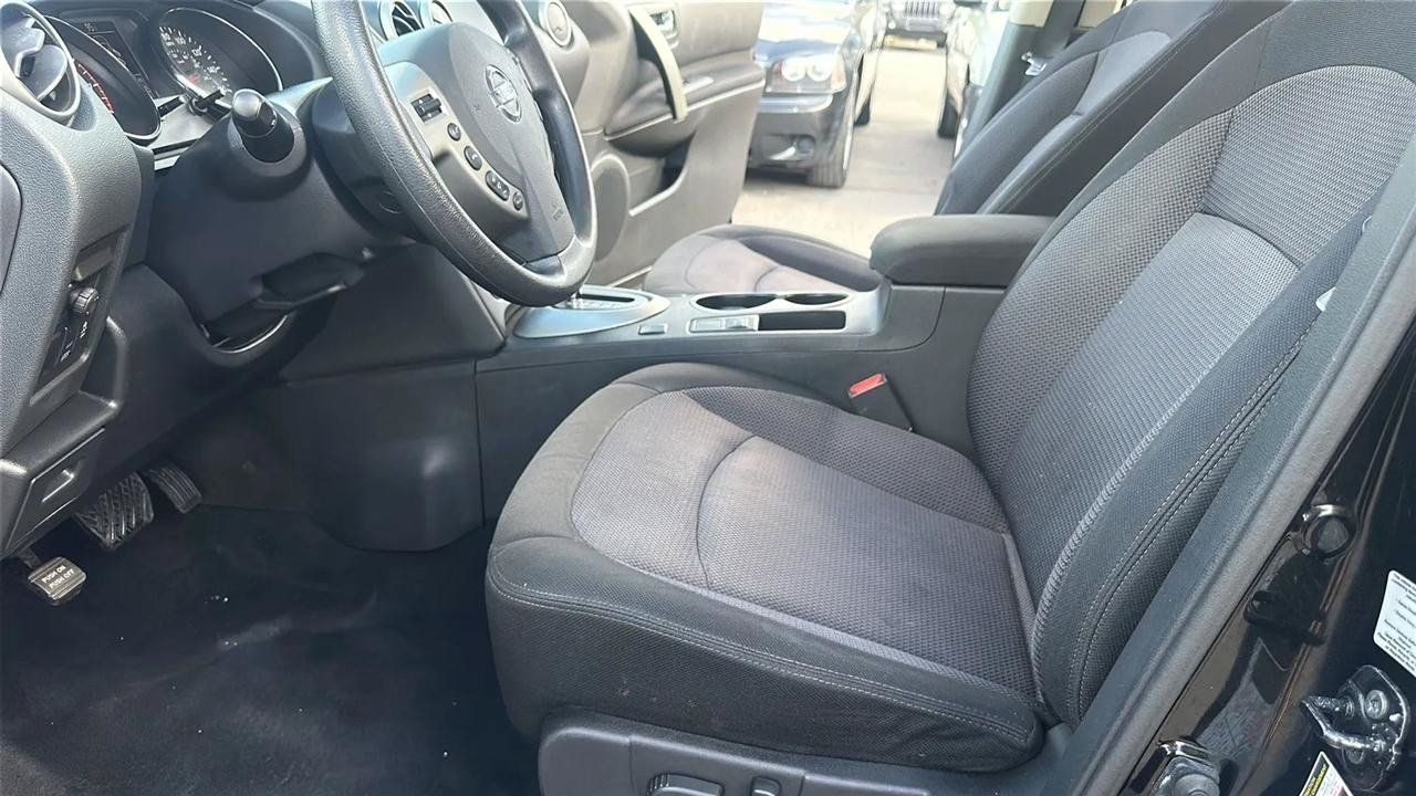 Used 2012 Nissan Rogue SV w/ Premium Pkg AWD/4WD image 19