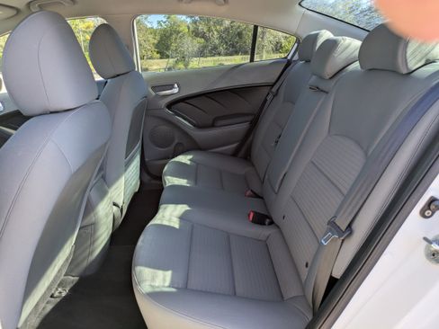 Certified 2017 Kia Forte LX w/ LX Popular Package image 15