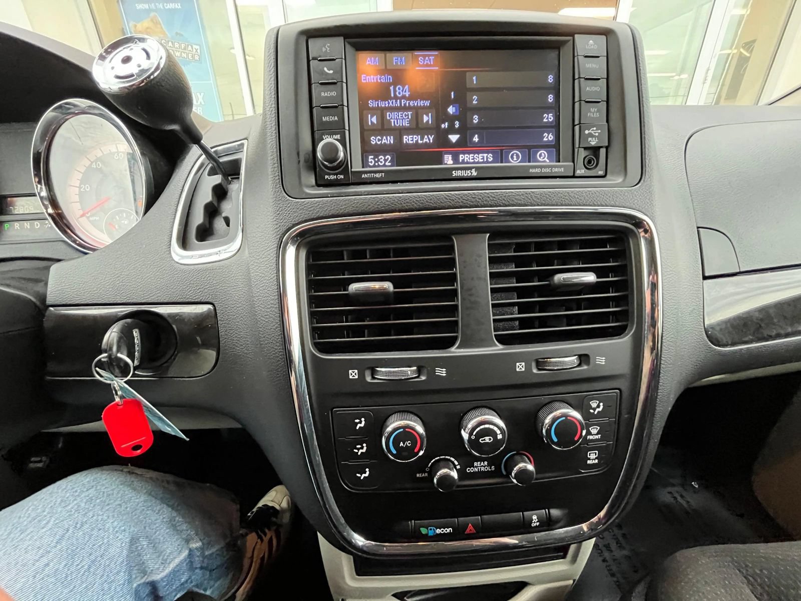 Used 2019 Dodge Grand Caravan SE w/ UConnect Hands-Free Group FWD image 20