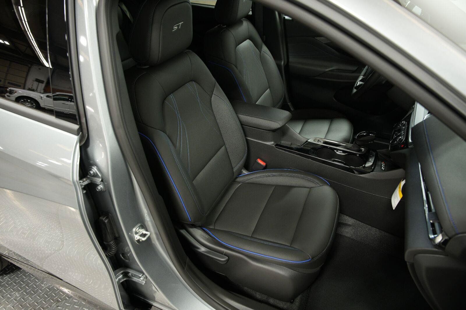 New 2026 Buick Envista Sport Touring w/ Convenience I Package FWD image 20