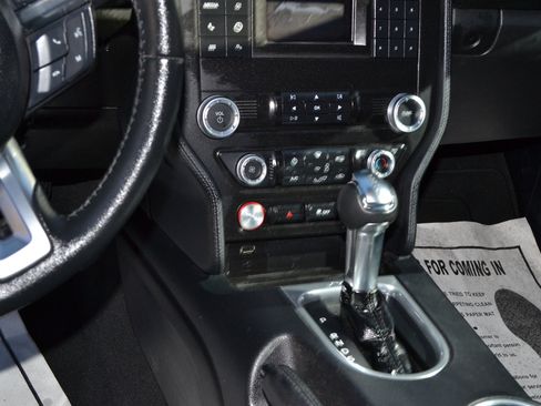 Used 2021 Ford Mustang Coupe image 20