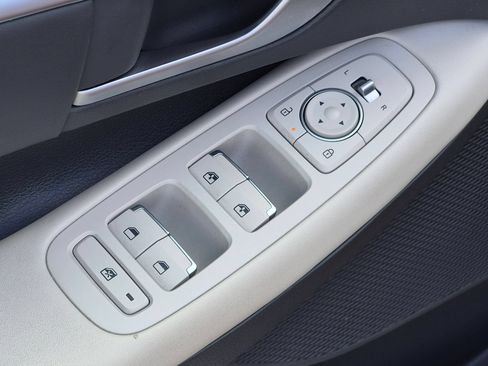 Used 2025 Hyundai Sonata SEL FWD image 13