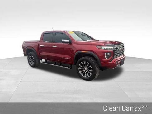 Used 2024 GMC Canyon Denali image 2