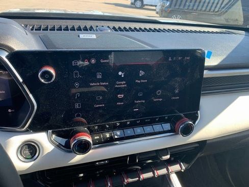 New 2024 GMC Canyon AT4X w/ Off-Road Front Bumper Package image 20