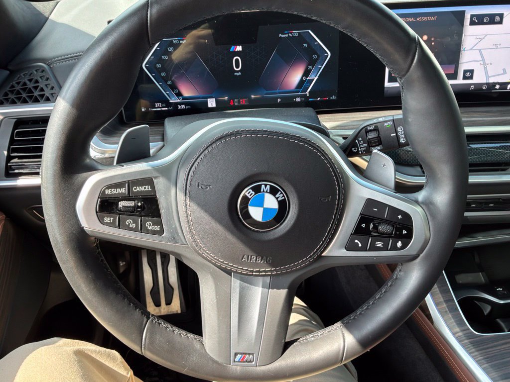 Used 2024 BMW X7 xDrive40i w/ M Sport Package AWD/4WD image 8