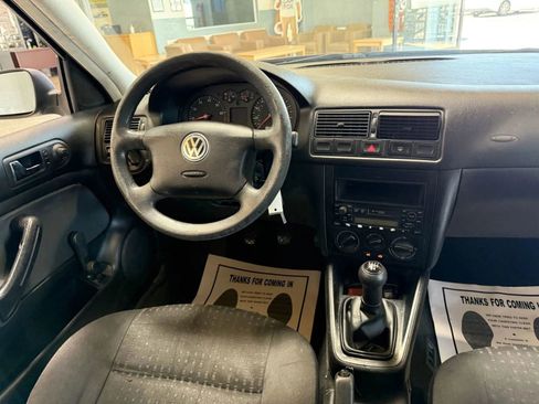 Used 2001 Volkswagen Golf GL image 12