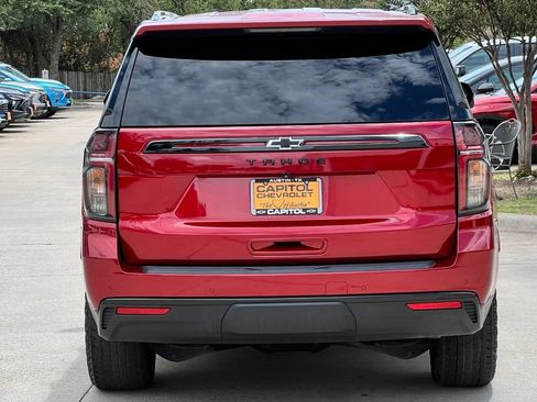 Used 2024 Chevrolet Tahoe Z71 w/ Luxury Package AWD/4WD image 5