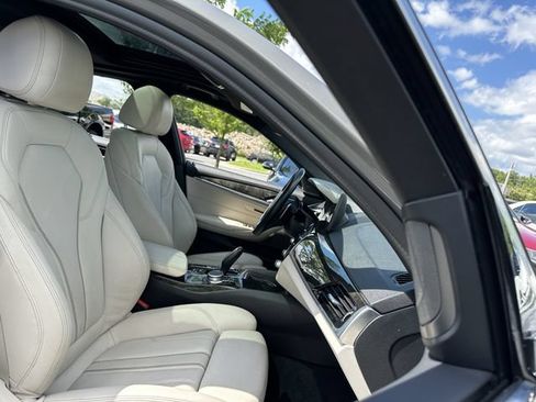 Used 2021 BMW 530i w/ Premium Package RWD image 32