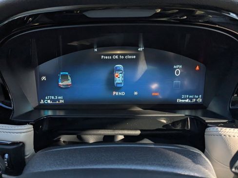 Used 2025 Lincoln Corsair Reserve w/ Jet Appearance Package image 26