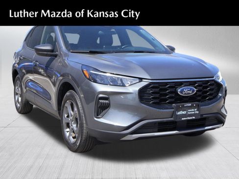 Used 2025 Ford Escape ST-Line AWD/4WD image 1