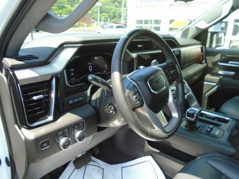 Used 2023 GMC Sierra 1500 Denali w/ Denali Reserve Package AWD/4WD image 53