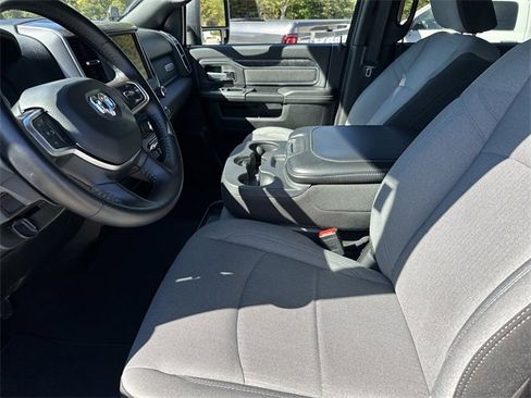 Used 2024 RAM 2500 Big Horn w/ Bed Utility Group image 9