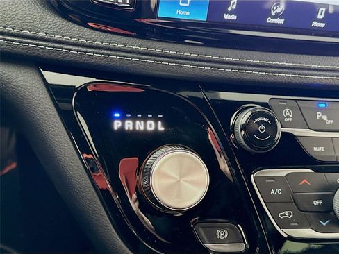 New 2026 Chrysler Pacifica Select image 11