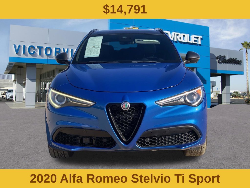 Used 2020 Alfa Romeo Stelvio Ti Sport w/ Quick Order Package 22S Sport AWD/4WD image 2
