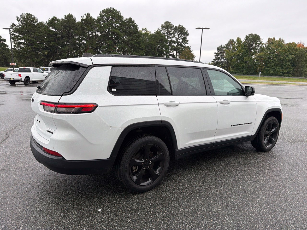 Used 2023 Jeep Grand Cherokee L Limited w/ Luxury Tech Group II AWD/4WD image 10