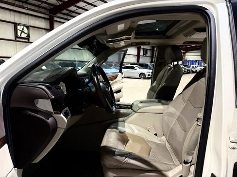 Used 2015 Cadillac Escalade Premium RWD image 15