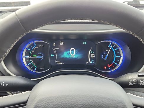 Used 2022 Chrysler Pacifica Touring-L w/ S Appearance Package image 20