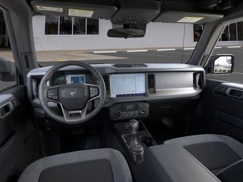 New 2025 Ford Bronco Base image 9