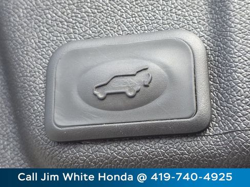 Used 2016 Buick Enclave Premium image 18