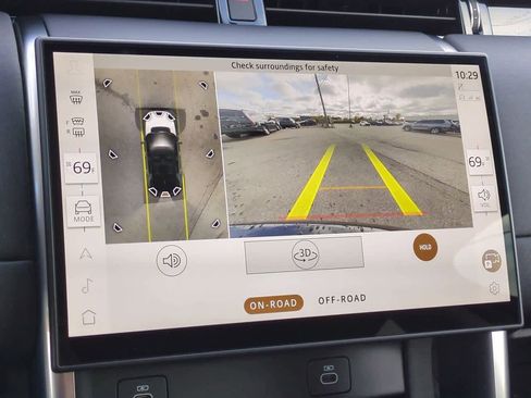 Used 2025 Land Rover Discovery Sport S image 30