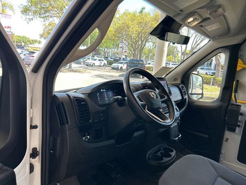 Used 2024 RAM ProMaster 3500 w/ Delivery Van Package FWD image 7