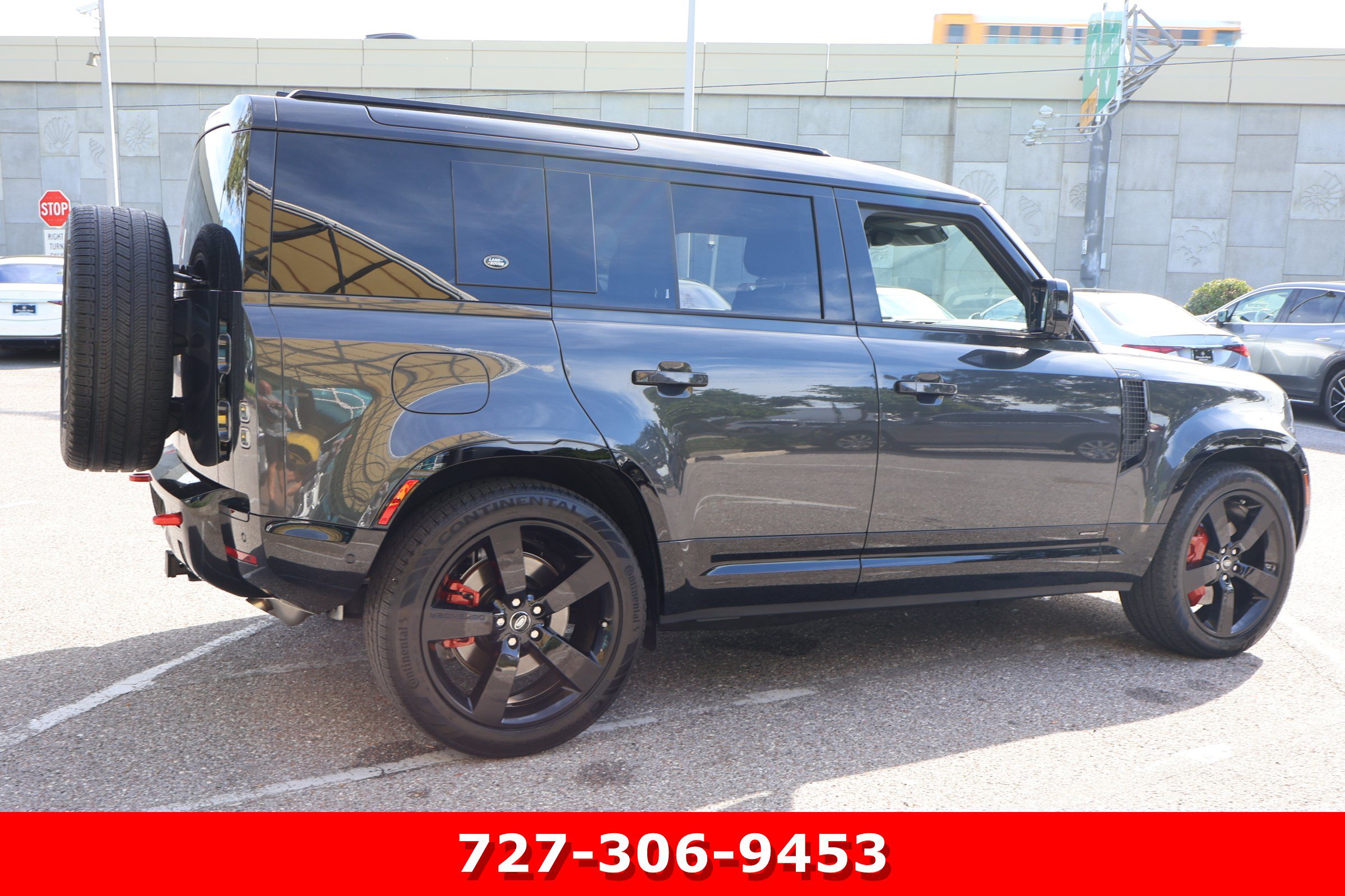Used 2024 Land Rover Defender 110 X AWD/4WD image 9
