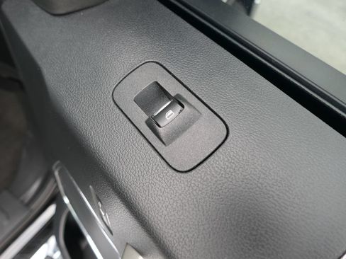 Used 2020 Ford F150 Lariat RWD image 28