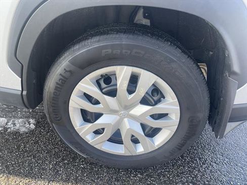 Certified 2024 Toyota Corolla Cross L image 10