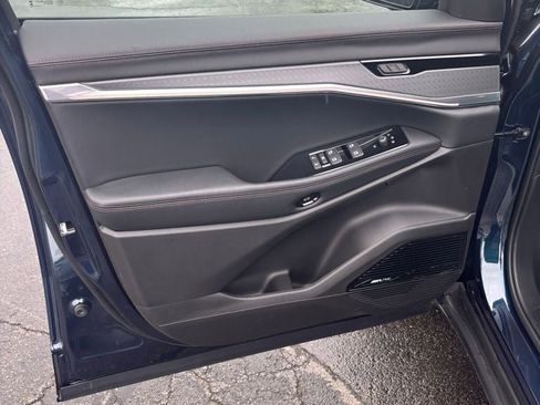 New 2025 Jeep Wagoneer S Limited image 10