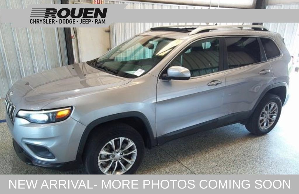 Used 2019 Jeep Cherokee Latitude Plus w/ Comfort/Convenience Group AWD/4WD image 1
