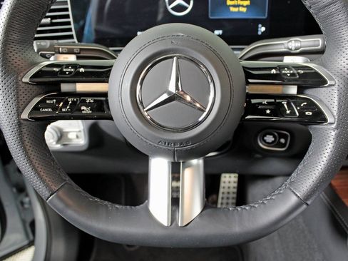 Used 2025 Mercedes-Benz GLS 450 GLS 450 image 18