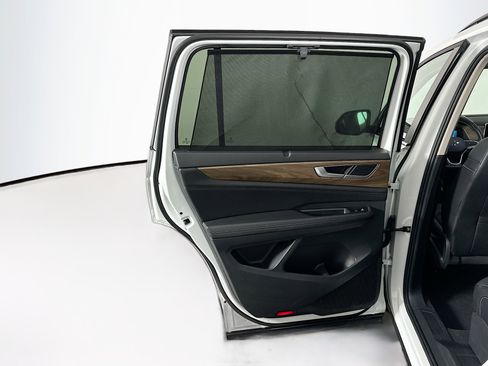 Used 2025 Volkswagen Atlas SE image 27