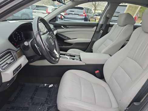 Used 2020 Honda Accord Touring image 14