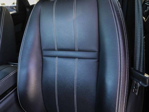 Used 2022 Land Rover Range Rover Velar R-Dynamic S image 24