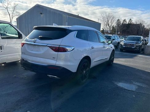 Used 2023 Buick Enclave Essence w/ Experience Buick Package image 3