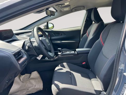 New 2026 Toyota Prius Plug-In Hybrid FWD image 9