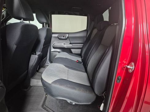 Certified 2023 Toyota Tacoma TRD Off-Road w/ Advanced Technology Package AWD/4WD image 31