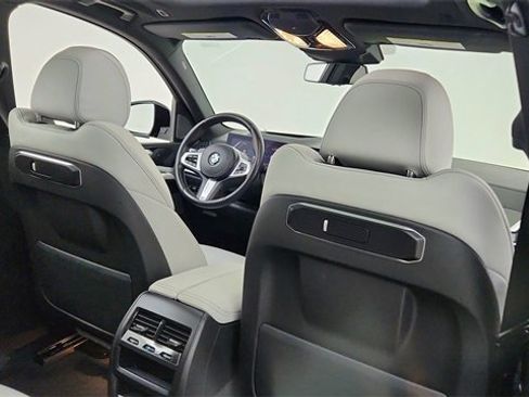 Used 2024 BMW X5 sDrive40i w/ M Sport Package image 28