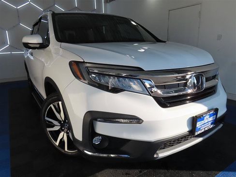 Used 2022 Honda Pilot Touring image 3